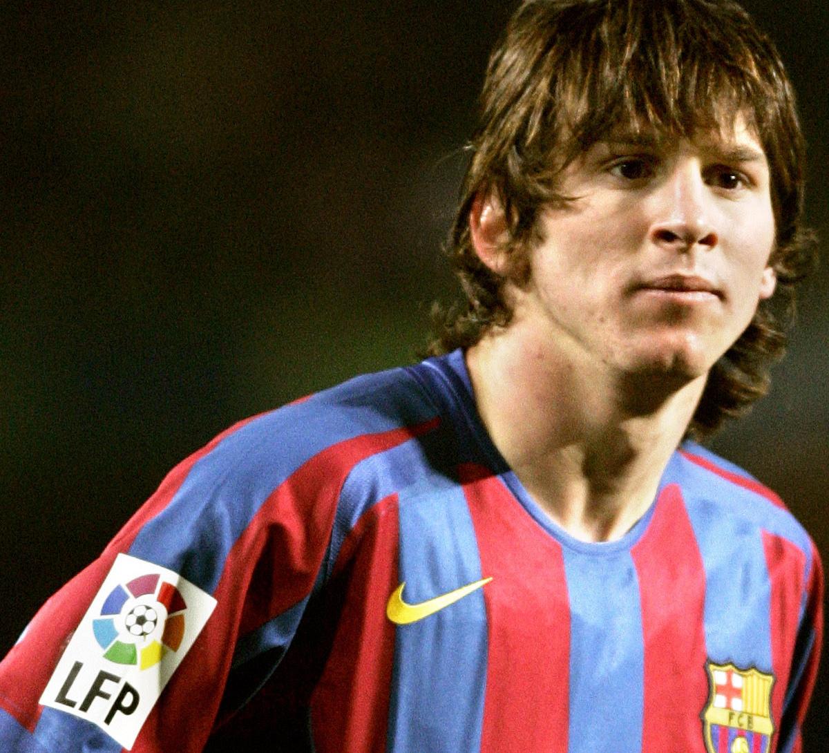 Ranking Lionel Messi's Barcelona Debuts in Different ...