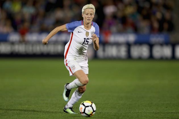 COMMERCE CITY, CO - SEPTEMBER 15:  Megan Rapinoe #15 of the United States advances the ball against New Zealand at Dick's Sporting Goods Park on September 15, 2017 in Commerce City, Colorado.  (Photo by Matthew Stockman/Getty Images)