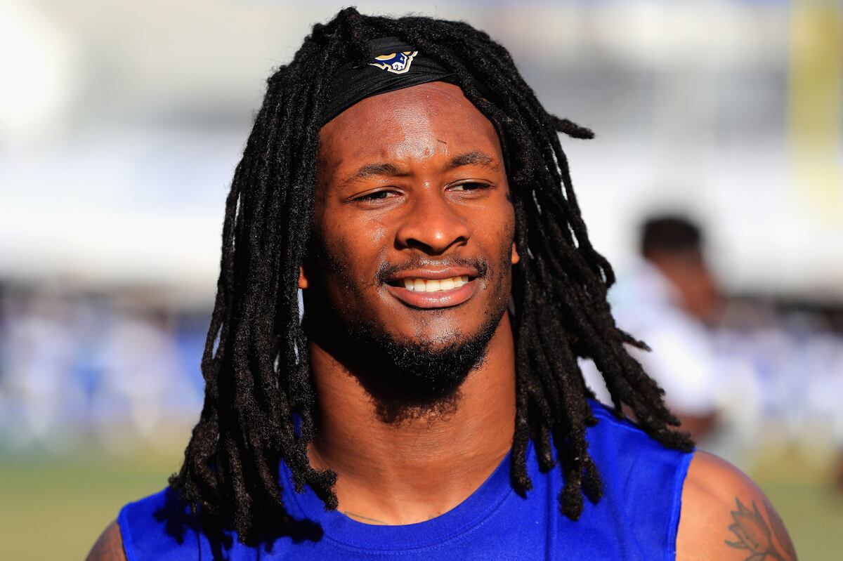 Balance Is Key: Pro Bowl RB Todd Gurley Shows You the Ultimate Balance