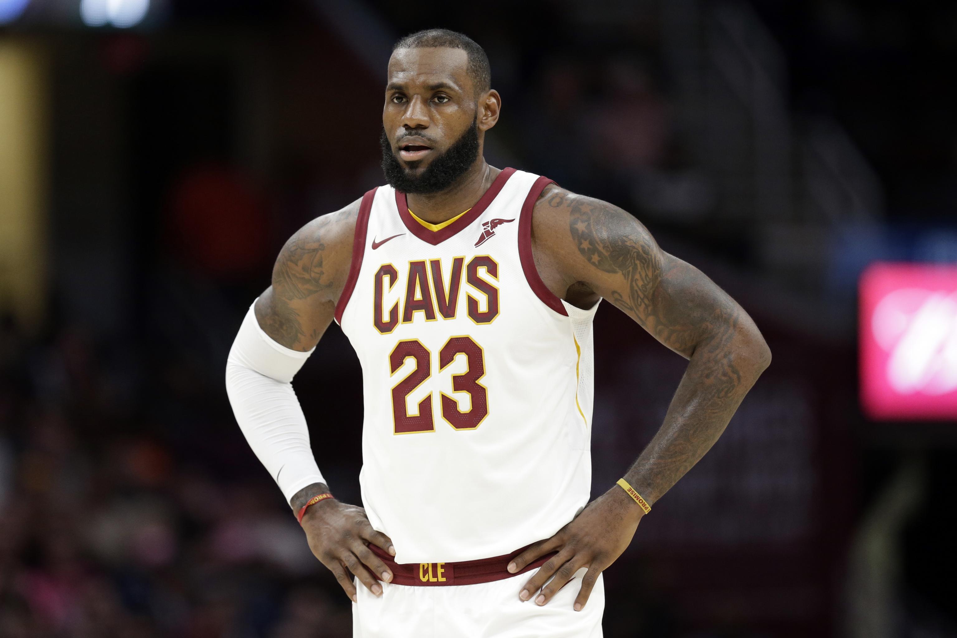 LeBron James says he had right elbow injury after 2017 playoffs