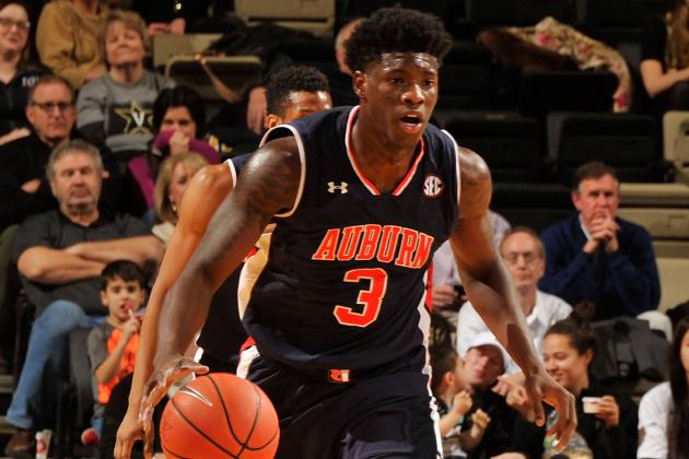 NASHVILLE, TN - JANUARY 04:  Danjel Purifoy #3 of the Auburn Tigers plays against the Vanderbilt Commodores at Memorial Gym on January 4, 2017 in Nashville, Tennessee.  (Photo by Frederick Breedon/Getty Images)