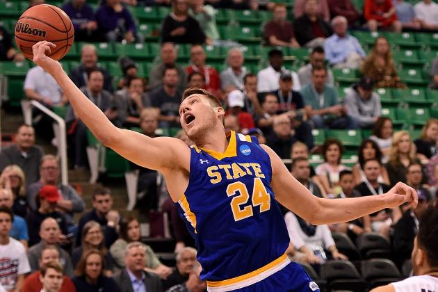 SALT LAKE CITY, UT - MARCH 16: Mike Daum #24 of the South Dakota State Jackrabbits reaches for a loose ball in the first half against the Gonzaga Bulldogs during the first round of the 2017 NCAA Men's Basketball Tournament at Vivint Smart Home Arena on March 16, 2017 in Salt Lake City, Utah. (Photo by Gene Sweeney Jr./Getty Images)