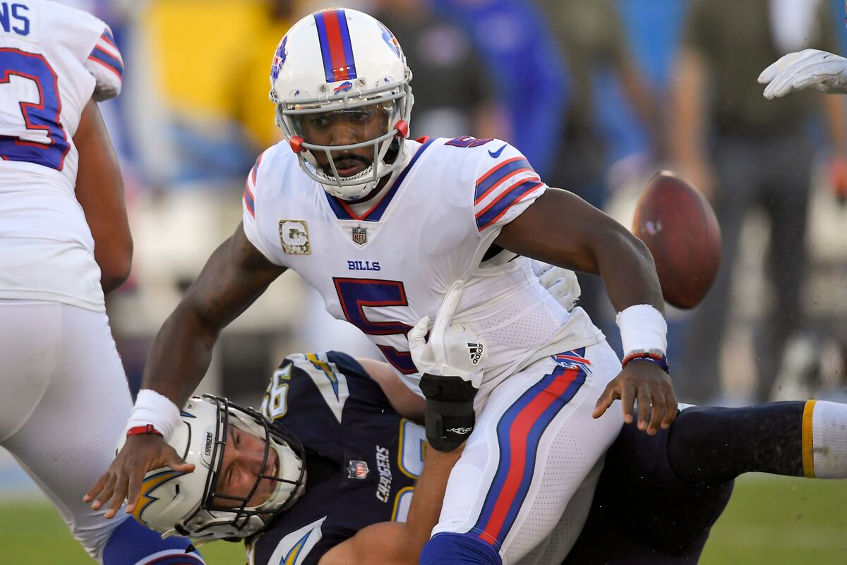 NFL Week 12 Picks: Vegas Odds, Props and Predictions ...