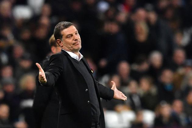 West Ham United's Croatian manager Slaven Bilic gestures during the English Premier League football match between West Ham United and Liverpool at The London Stadium, in east London on November 4, 2017. / AFP PHOTO / Ben STANSALL / RESTRICTED TO EDITORIAL USE. No use with unauthorized audio, video, data, fixture lists, club/league logos or 'live' services. Online in-match use limited to 75 images, no video emulation. No use in betting, games or single club/league/player publications. / (Photo credit should read BEN STANSALL/AFP/Getty Images)