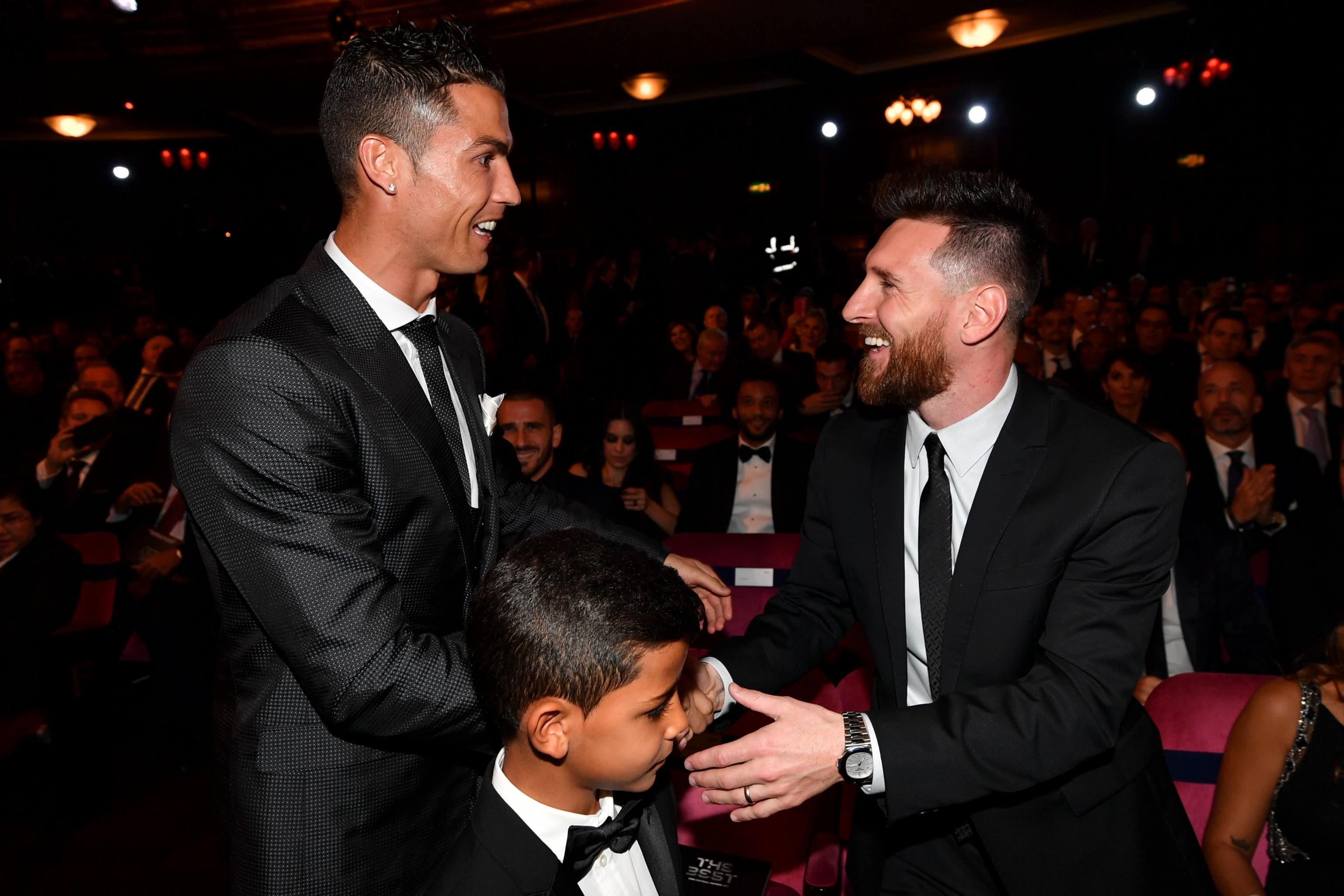 cristiano ronaldo and lionel messi are close friends this can be seems in  this click . . . . . . …