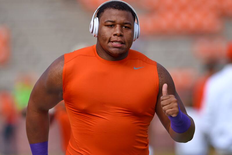 Nfl Stalking Future No 1 Pick Dexter Lawrence The