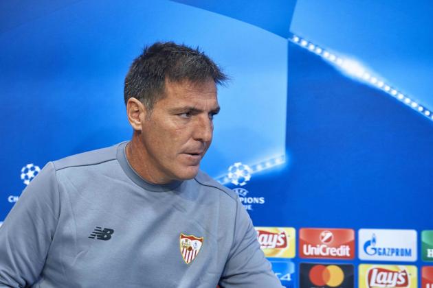 SEVILLE, SPAIN - NOVEMBER 20:  Head Coach of Sevilla FC Eduardo Berizzo attends the press conference prior to their Champions League match against Liverpool FC at the Sevilla FC training ground on November 20, 2017 in Seville, Spain.  (Photo by Aitor Alcalde/Getty Images)