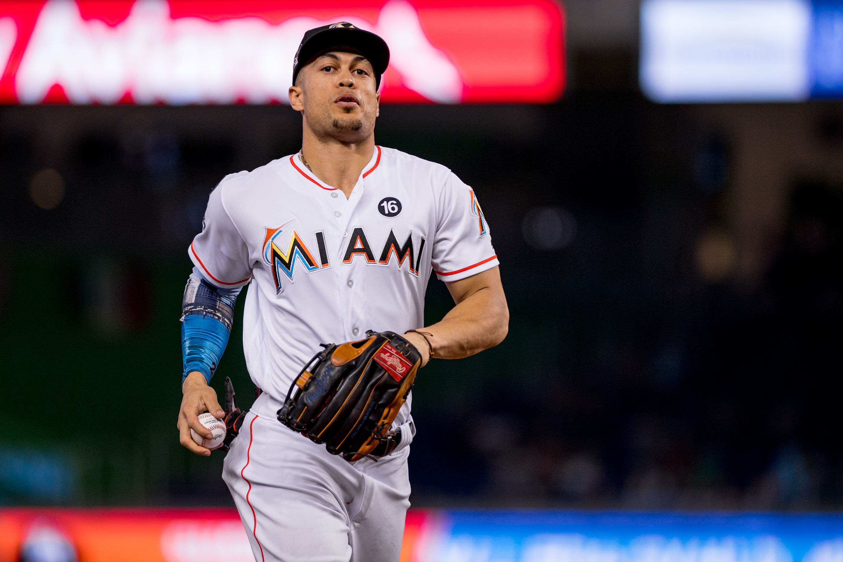 Giancarlo Stanton trade: Marlins agree to deal with Yankees for NL