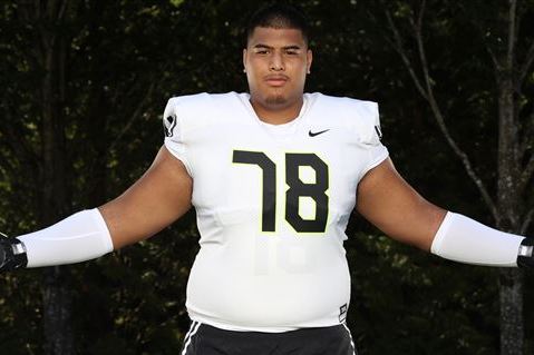 Australian teenager Daniel Faalele is the biggest player in US college  football