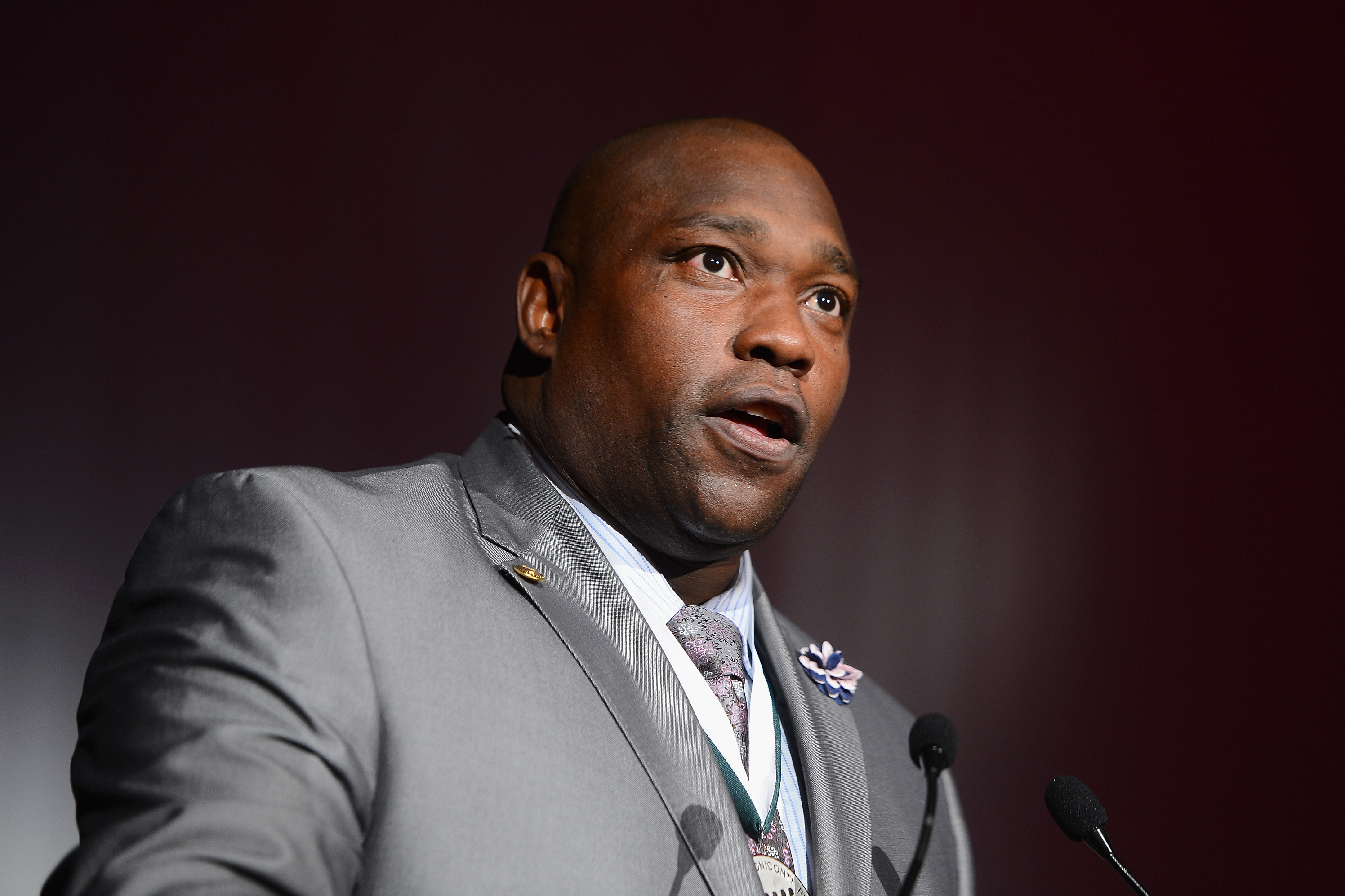 It's Sanction Time': Actress Who Sued Warren Sapp for Battery Now Has to  Pay His Legal Fees