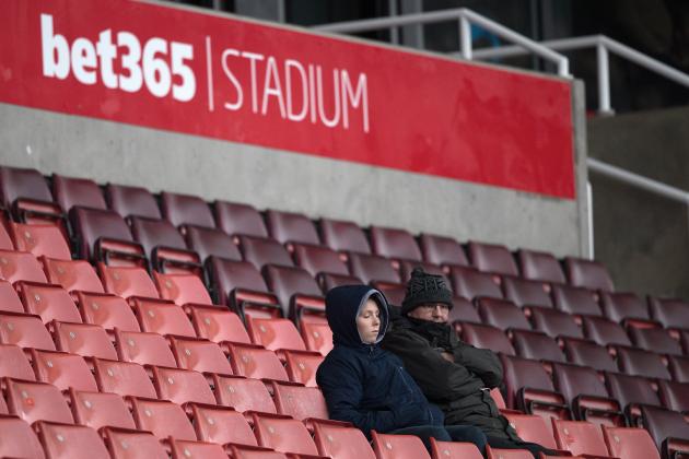 STOKE ON TRENT, ENGLAND - DECEMBER 16: Stoke City fans wait while Power outage before the Premier League match between Stoke City and West Ham United at Bet365 Stadium on December 16, 2017 in Stoke on Trent, England. (Photo by Ian Hodgson - Danehouse/Getty Images)