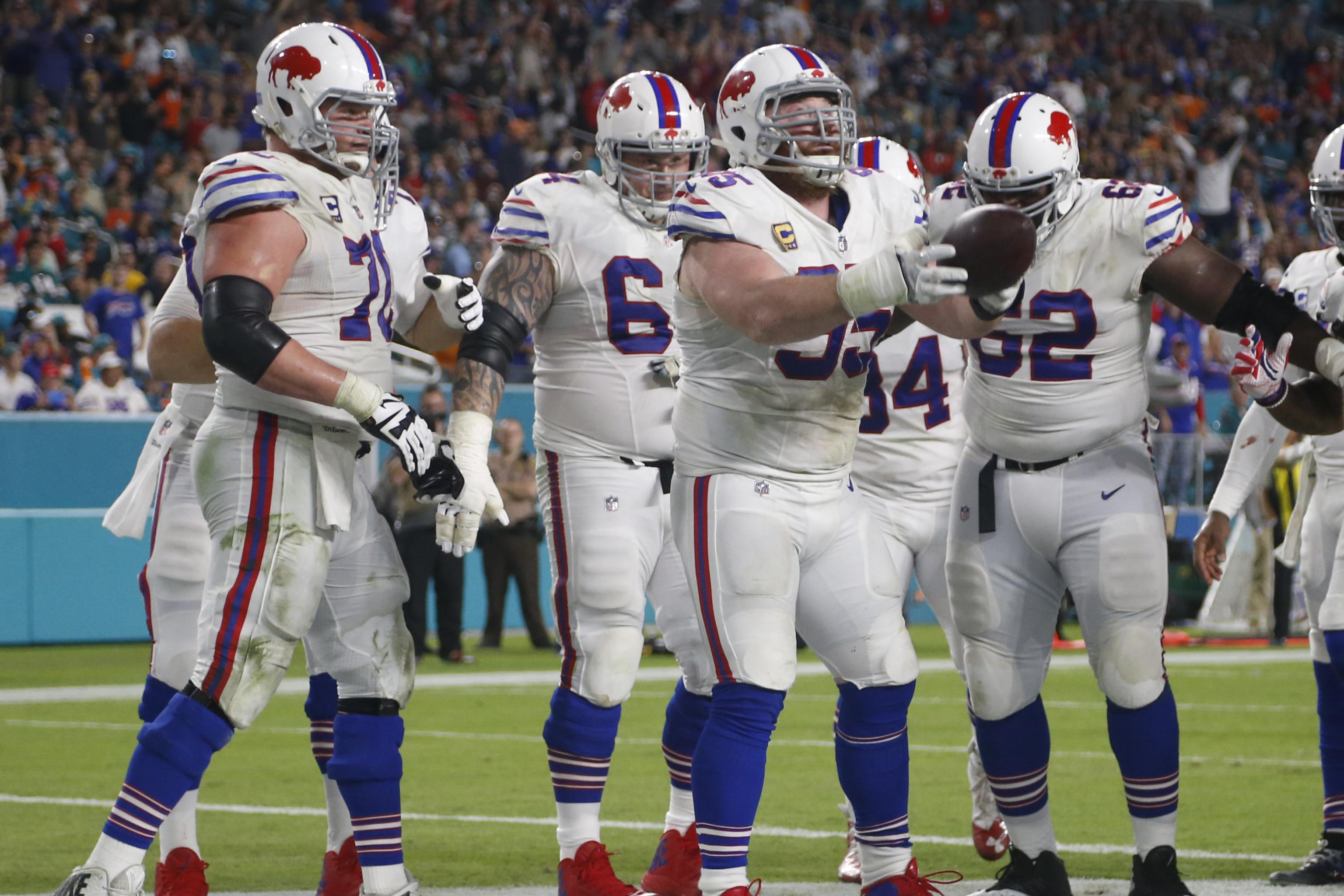 Bills Clinch Playoff Berth in Snowy Thriller Against Dolphins - The New  York Times