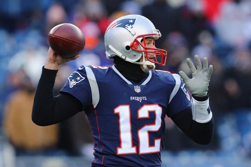 FOXBORO, MA - DECEMBER 31: Tom Brady #12 of the New England Patriots looks to pass during the second half against the New York Jets at Gillette Stadium on December 31, 2017 in Foxboro, Massachusetts. (Photo by Maddie Meyer/Getty Images)