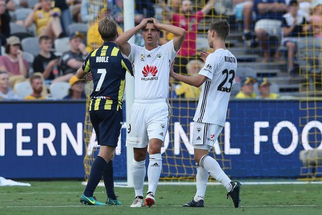 GOSFORD, AUSTRALIA - DECEMBER 31: Andrija Kaluderovic of the Phoenix reacts to a near miss at goal during the round 13 A-League match between the Central Coast Mariners and the Wellington Phoenix at Central Coast Stadium on December 31, 2017 in Gosford, Australia.  (Photo by Ashley Feder/Getty Images)