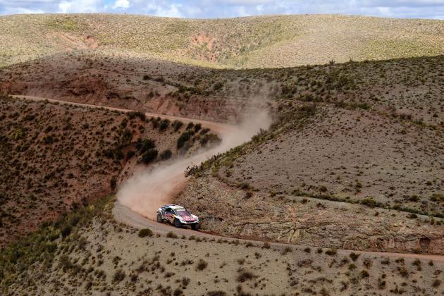 TOPSHOT - Peugeot's driver Stephane Peterhansel and his co-driver Jean Paul Cottret of France ride during the Stage 8 of the Dakar 2017 between Uyuni and Salta, Argentina, on January 10, 2017. / AFP / FRANCK FIFE (Photo credit should read FRANCK FIFE/AFP/Getty Images)