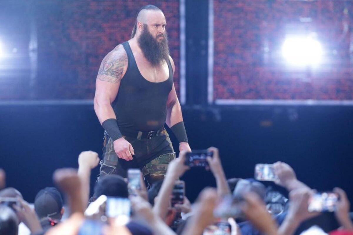 Braun Strowman Is Real Threat to Dethrone Brock Lesnar at WWE 2018 Royal Rumble