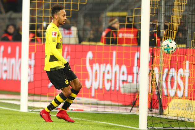 DORTMUND, GERMANY - DECEMBER 16: Pierre-Emerick Aubameyang of Dortmund scores the team`s first goal during the Bundesliga match between Borussia Dortmund and TSG 1899 Hoffenheim at Signal Iduna Park on December 16, 2017 in Dortmund, Germany. (Photo by TF-Images/TF-Images via Getty Images)
