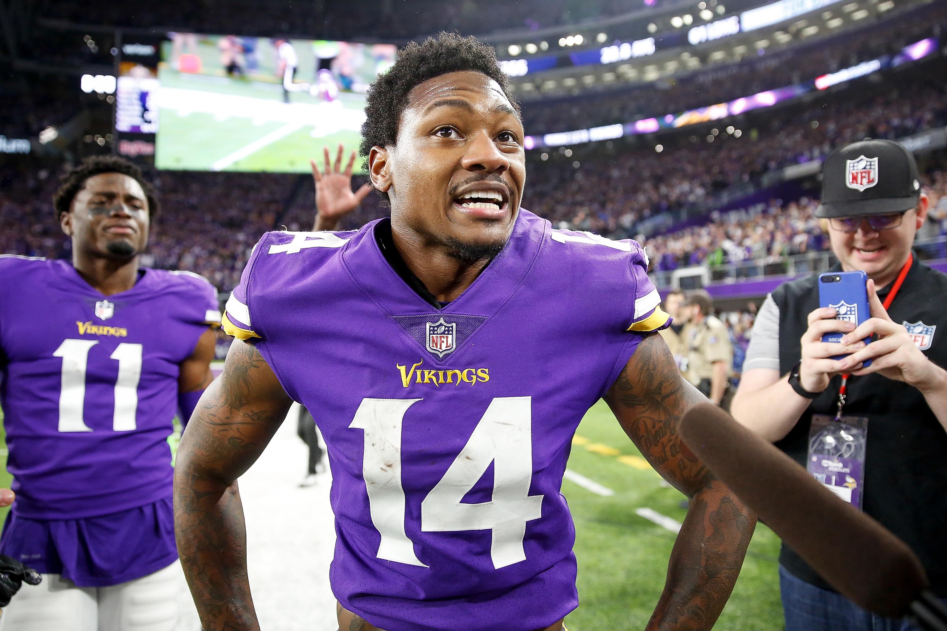 Watch Minnesota Vikings' Stefon Diggs score 61-yard touchdown to beat  Saints 