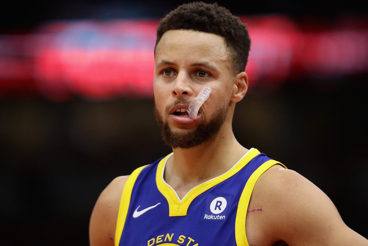 Stephen Curry Says He'd Tell Kids to Throw the Ball at a Player with 0