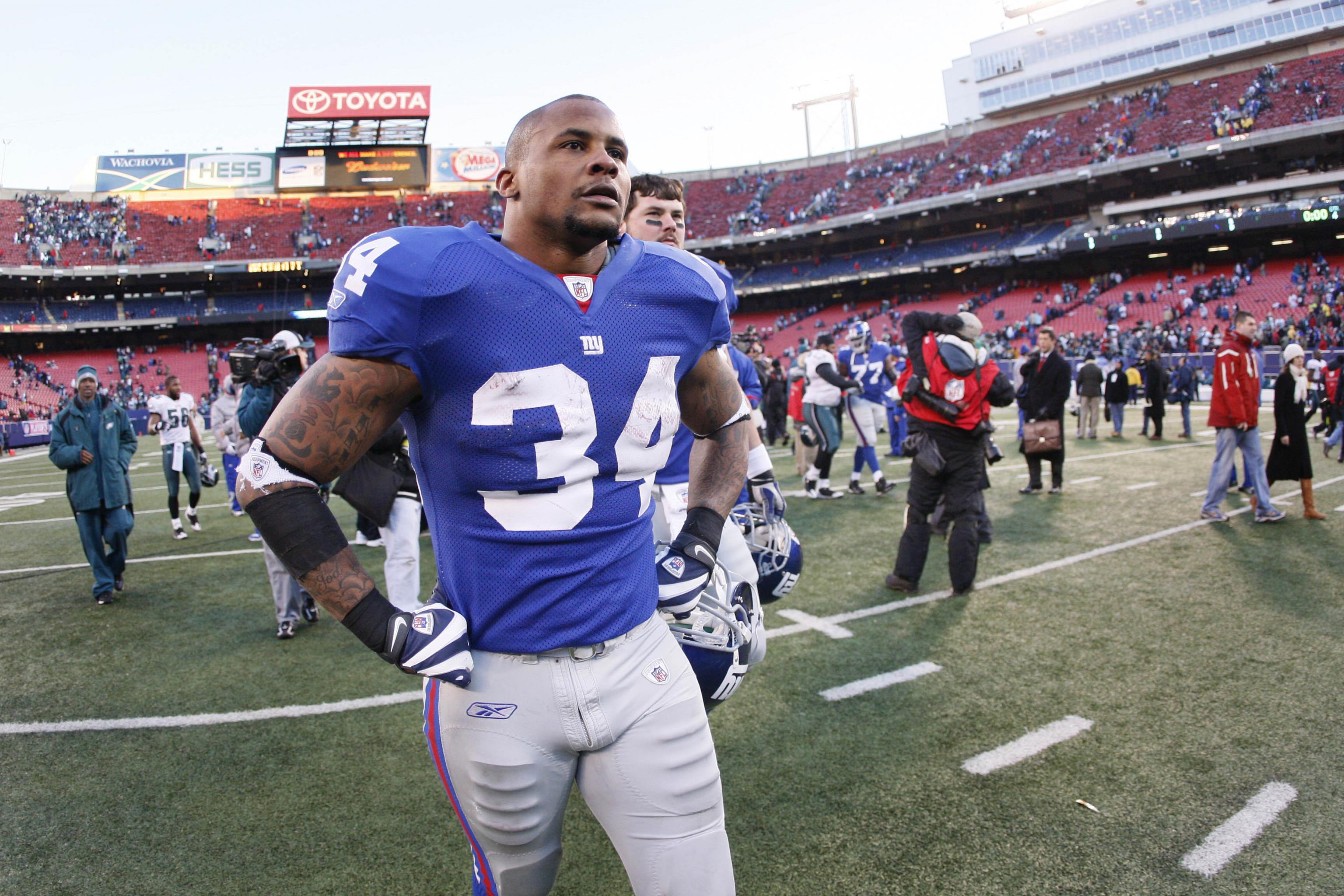 Former Giants RB Derrick Ward Faces Restraining Order for