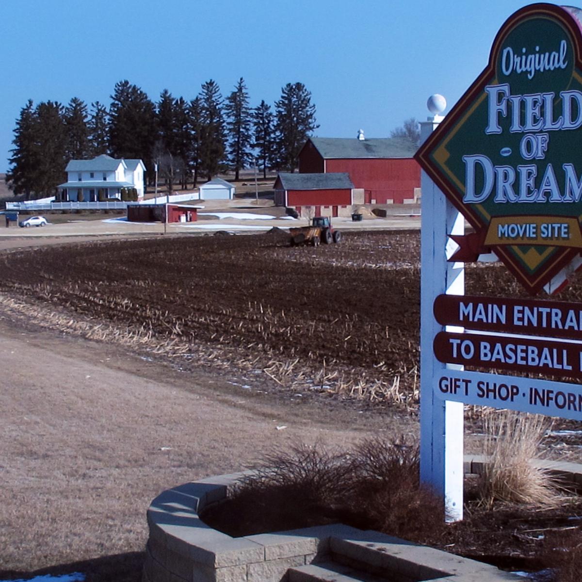 MLB's 'Field of Dreams' game ruined by marketing sludge