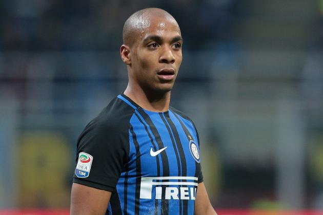 MILAN, ITALY - DECEMBER 03:  Joao Mario of FC Internazionale Milano looks on during the Serie A match between FC Internazionale and AC Chievo Verona at Stadio Giuseppe Meazza on December 3, 2017 in Milan, Italy.  (Photo by Emilio Andreoli/Getty Images)