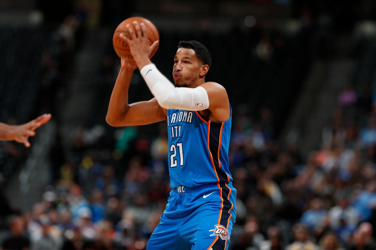 Andre Roberson Stretchered off vs. Pistons After Suffering Knee Injury