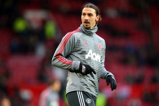 MANCHESTER, ENGLAND - DECEMBER 26: Zlatan Ibrahimovic of Manchester United warms up ahead of the Premier League match between Manchester United and Burnley at Old Trafford on December 26, 2017 in Manchester, England. (Photo by Alex Livesey/Getty Images)