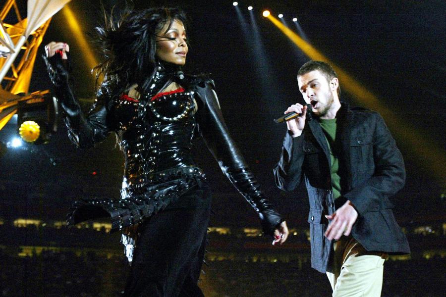 M.I.A. middle finger mars halftime show - NBC Sports