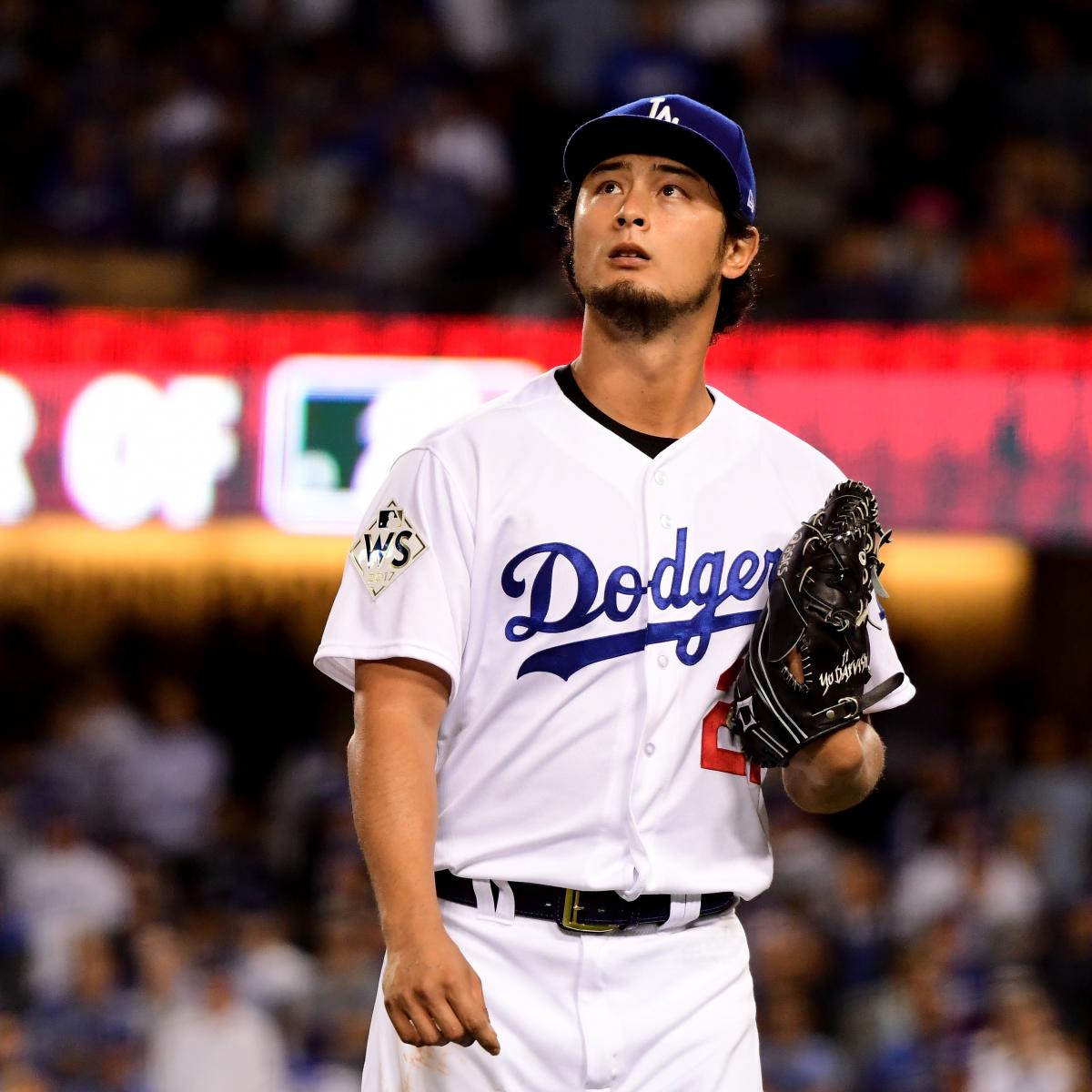 Clayton Kershaw Los Angeles Dodgers Unsigned Pitching vs. Diamondbacks Photograph