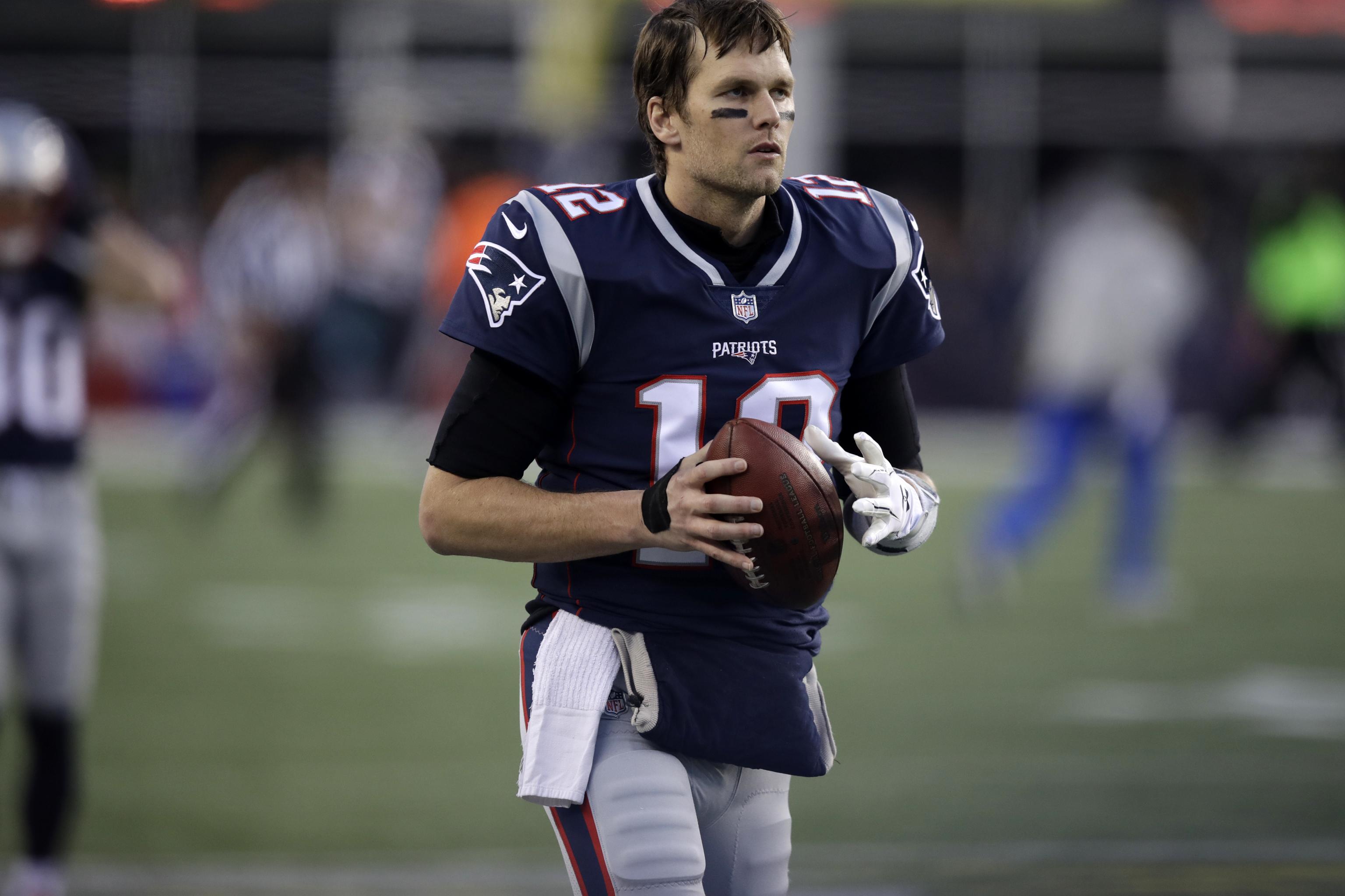 Super Bowl LII (52) Preview and Predictions: Philadelphia Eagles vs. New  England Patriots 