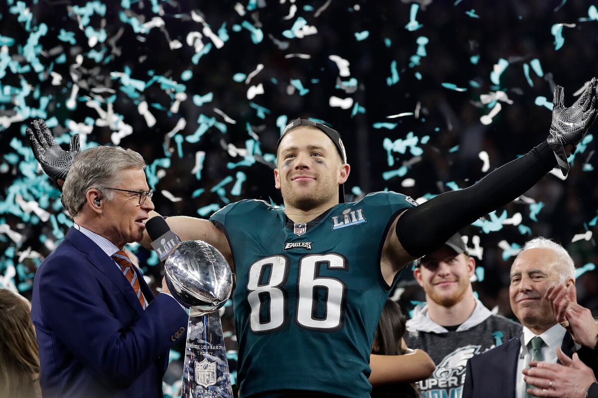 Super Bowl 53 Odds: Champion Eagles Trailing the Patriots 