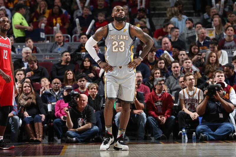 LeBron James reportedly curses at Cavaliers executives in ‘heated meeting’ (bleacherreport.com)