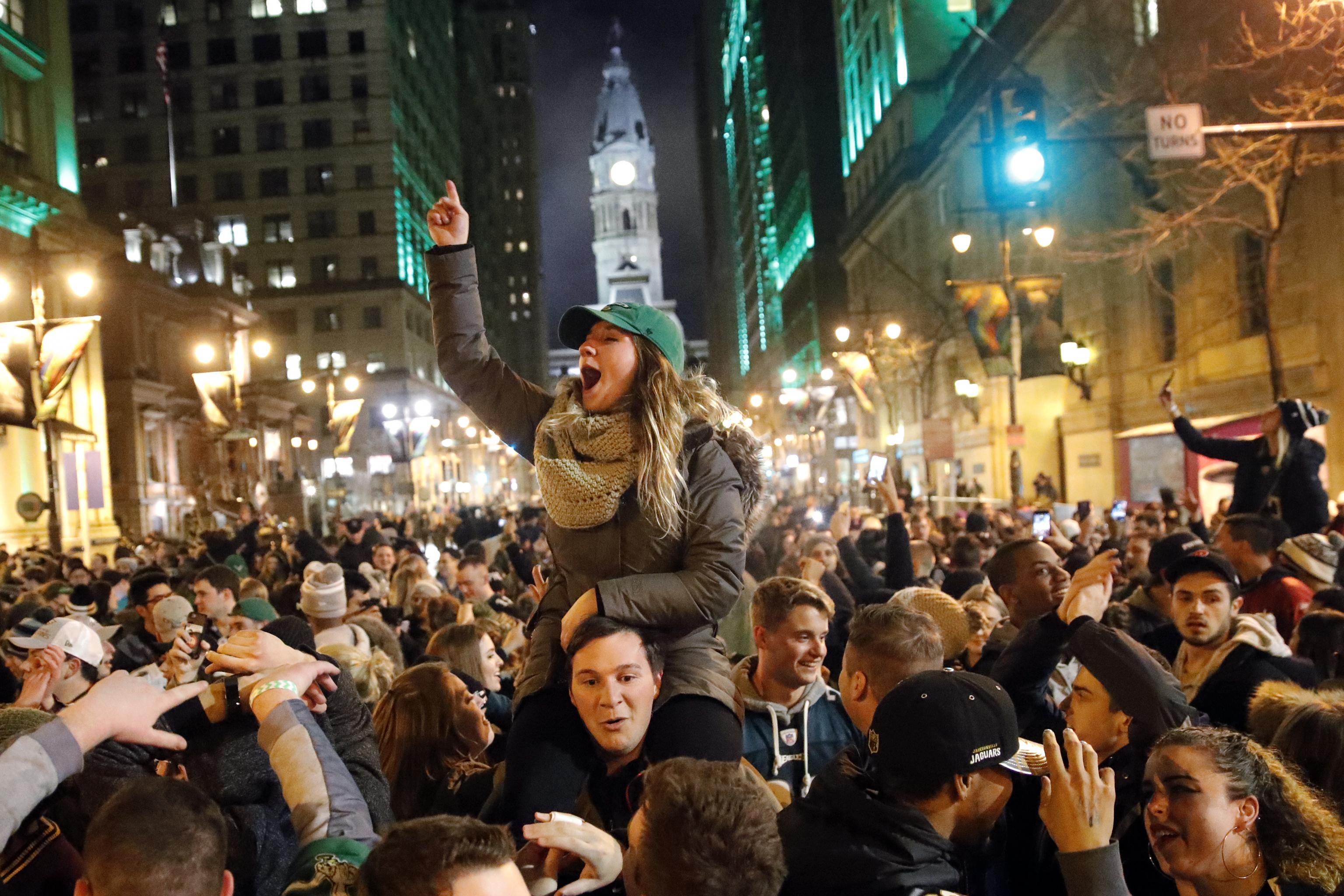 6 highlights from the Eagles Super Bowl parade - WHYY