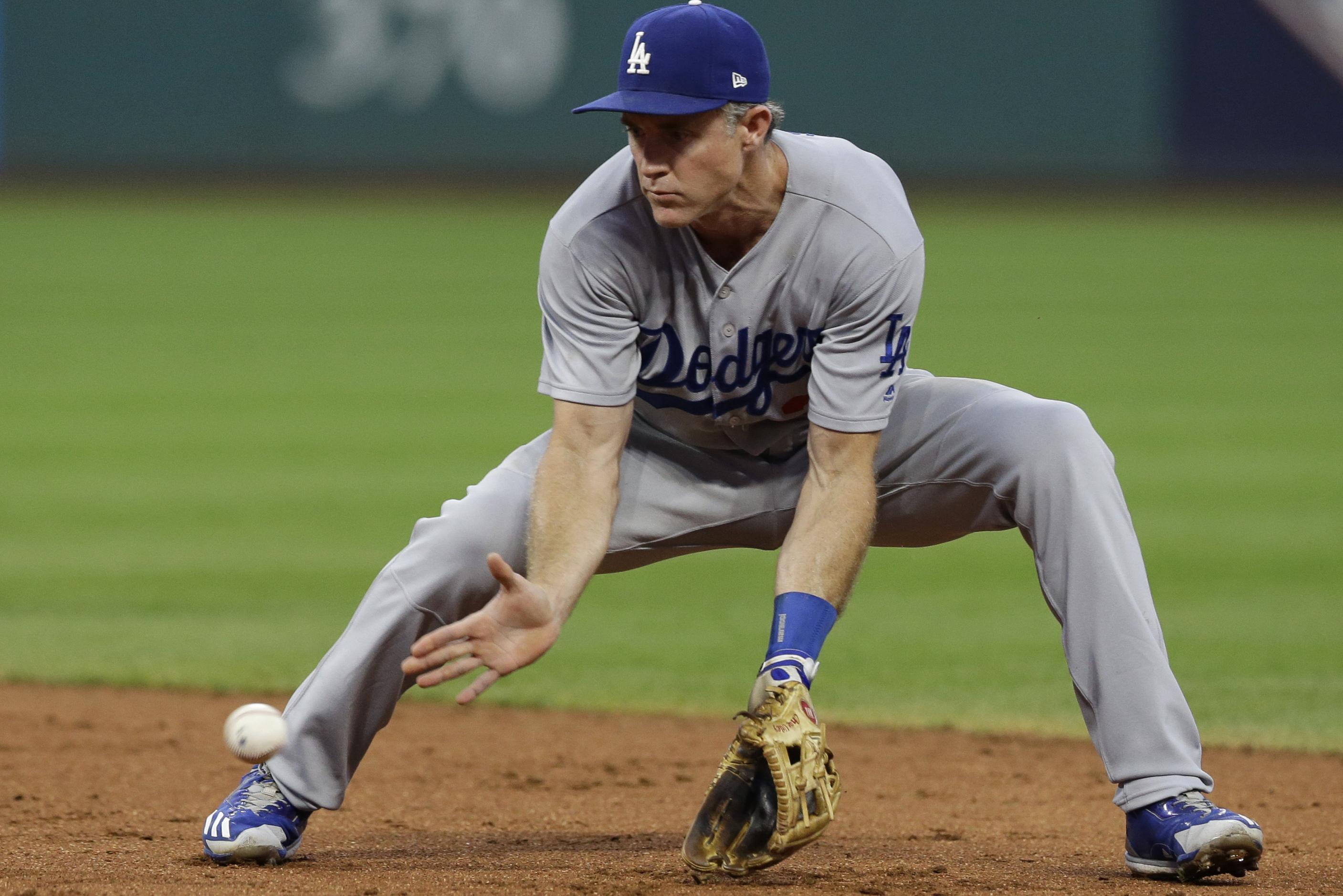 Dodgers' Chase Utley makes major league debut at third base – Daily News