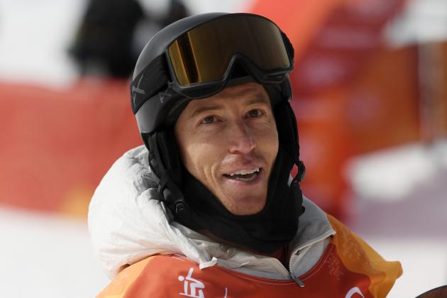 PYEONGCHANG-GUN, SOUTH KOREA - FEBRUARY 13:  Shaun White of the United States looks on following his first run during the Snowboard Men's Halfpipe Qualification on day four of the PyeongChang 2018 Winter Olympic Games at Phoenix Snow Park on February 13, 2018 in Pyeongchang-gun, South Korea.  (Photo by David Ramos/Getty Images)