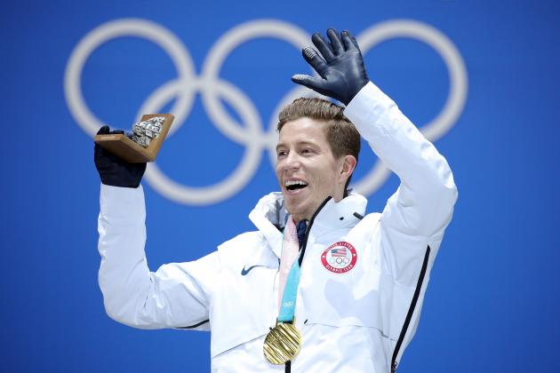 PYEONGCHANG-GUN, SOUTH KOREA - FEBRUARY 14: Gold medalist Shaun White of the United States poses during the medal ceremony for the Snowboard Men's Halfpipe Final on day five of the PyeongChang 2018 Winter Olympics at Medal Plaza on February 14, 2018 in Pyeongchang-gun, South Korea. (Photo by Andreas Rentz/Getty Images)