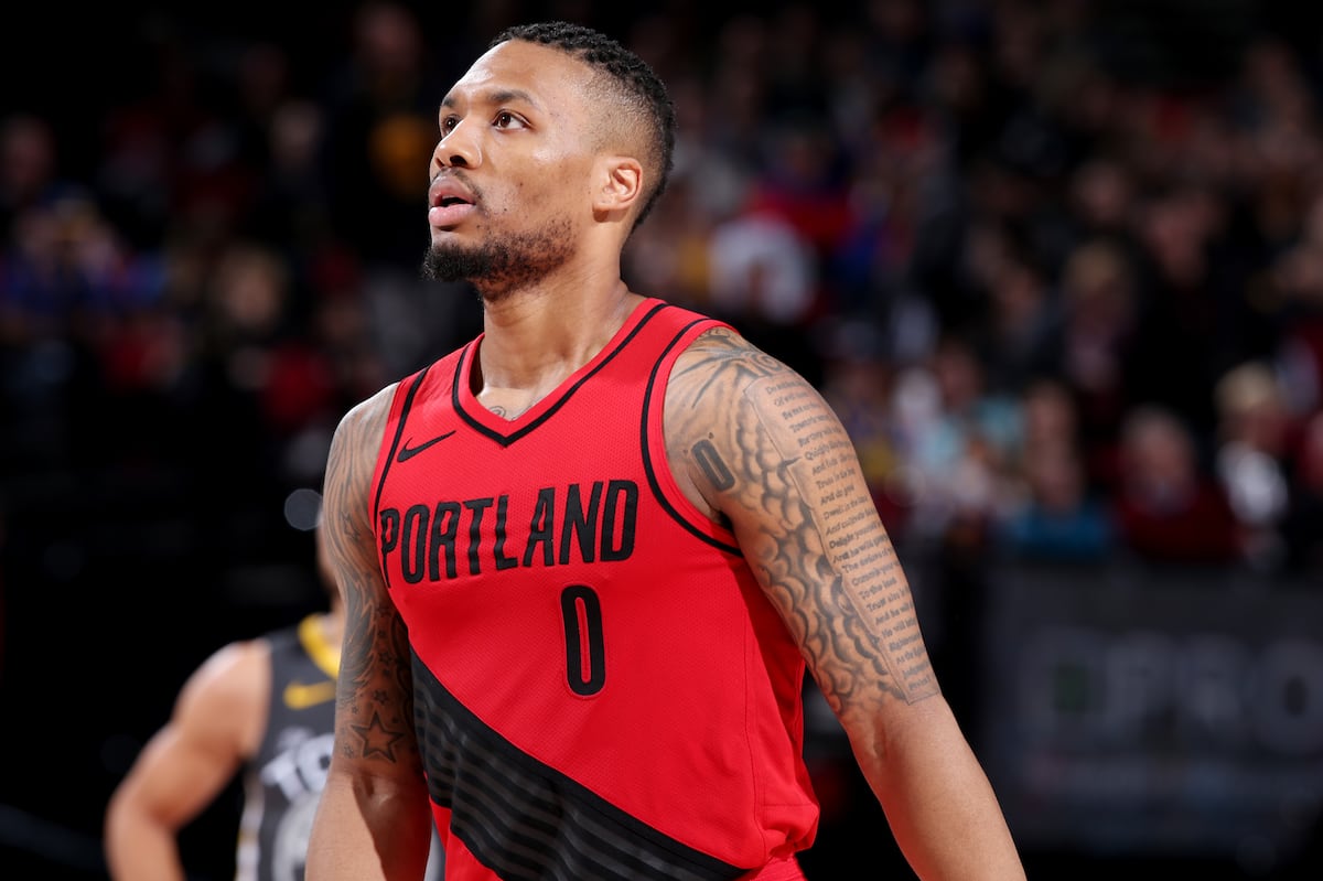 Damian Lillard One-Ups KD, Keeps Blazers Healthy in Tight West Playoff Race