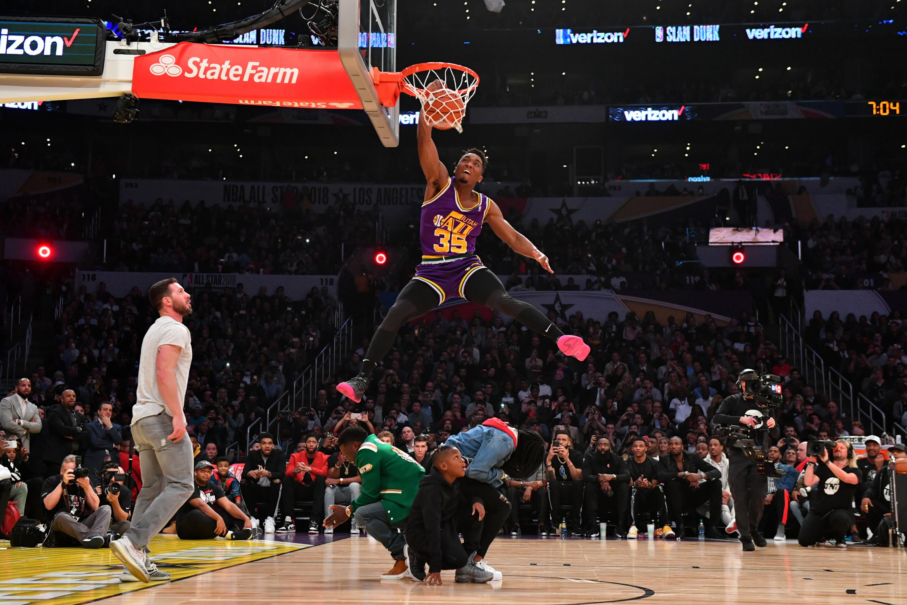 All-Star dunk contest: Utah's Donovan Mitchell wins with nod to