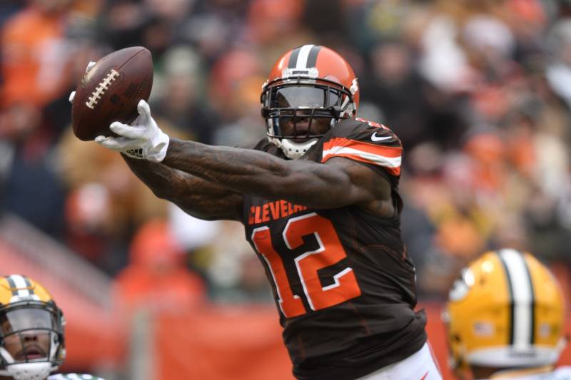 Cleveland Browns wide receiver Josh Gordon catches a touchdown pass in the first half of an NFL football game against the Green Bay Packers, Sunday, Dec. 10, 2017, in Cleveland. Green Bay won 27-21 in overtime. (AP Photo/David Richard)