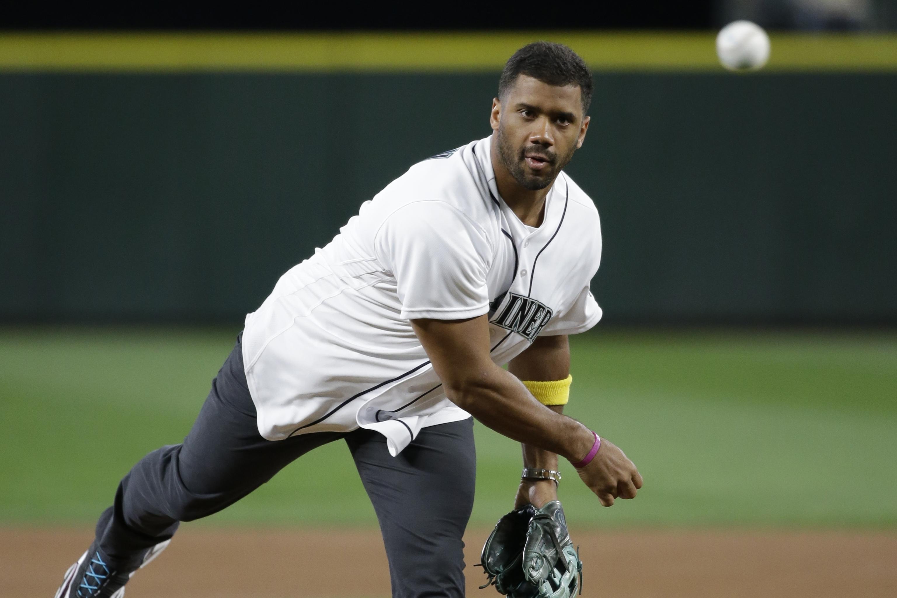 Russell Wilson to attend spring training with the New York Yankees, NFL  Live