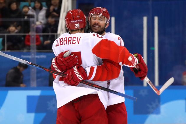 GANGNEUNG, SOUTH KOREA - FEBRUARY 23: Ilya Kovalchuk #71 of Olympic Athlete from Russia celebrates with Andrei Zubarev #28 after scoring an empty net goal in the third period against Czech Republic during the Men's Play-offs Semifinals on day fourteen of the PyeongChang 2018 Winter Olympic Games at Gangneung Hockey Centre on February 23, 2018 in Gangneung, South Korea. (Photo by Bruce Bennett/Getty Images)