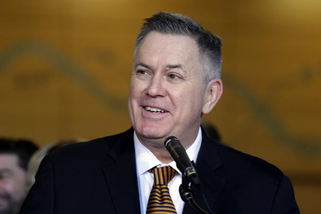 Oak View Group CEO Tim Leiweke speaks about an agreement to renovate KeyArena, Wednesday, Dec. 6, 2017, in Seattle. Mayor Jenny Durkan said that the deal is the best path right now for Seattle to get an NHL team and bring back the SuperSonics. (AP Photo/Elaine Thompson)
