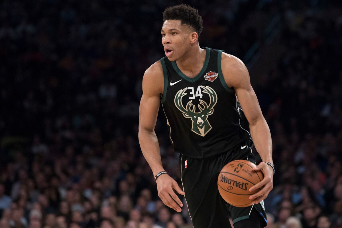 Giannis Antetokounmpo Won't Return vs. Clippers After ...