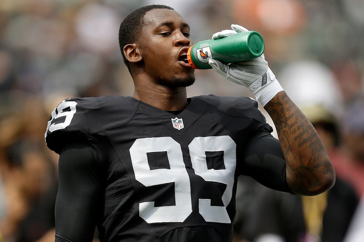Report: Aldon Smith's Friends 'Worried for His Safety' After Checking