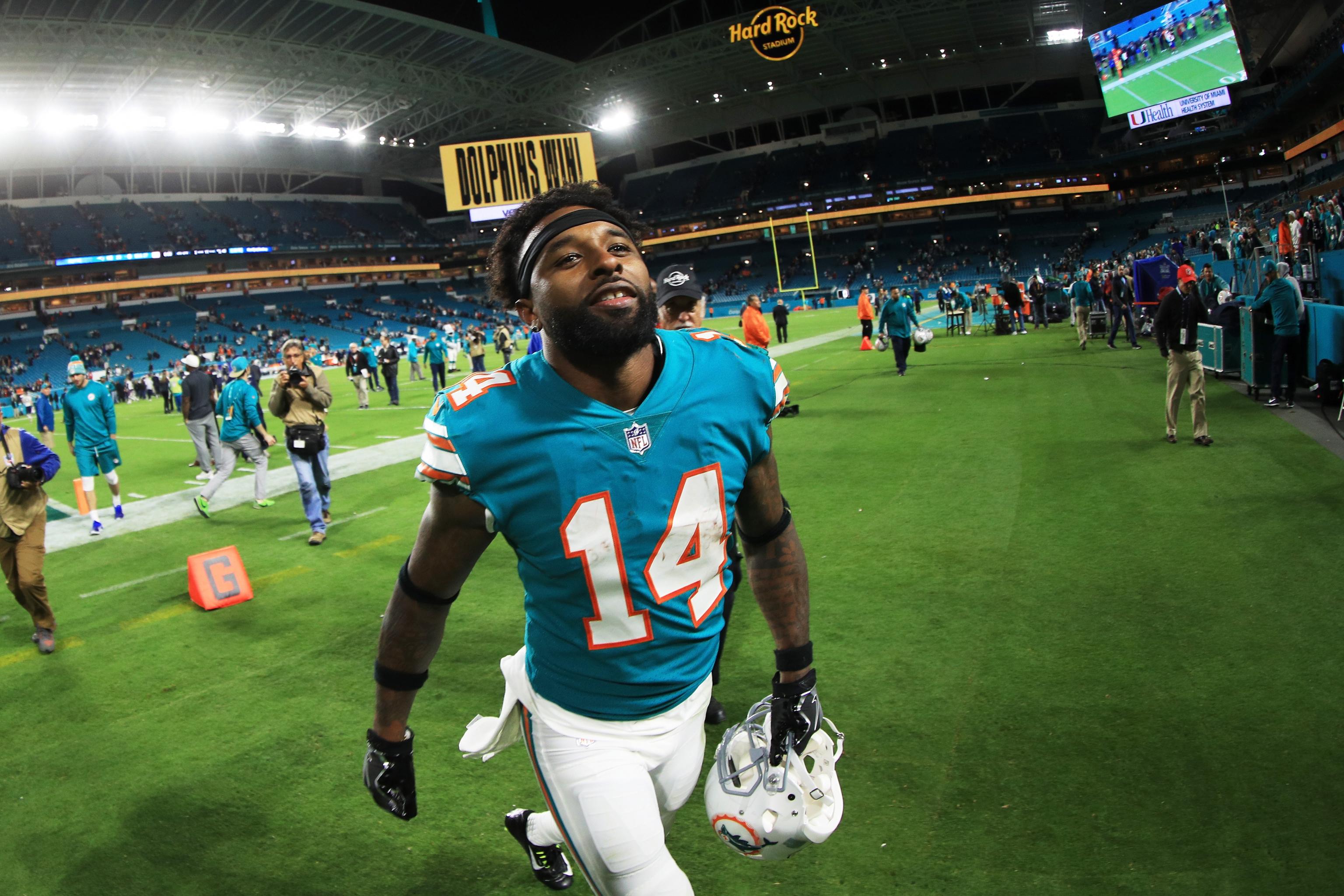 Cleveland Browns WR Jarvis Landry officially signs $75.5m extension, NFL  News