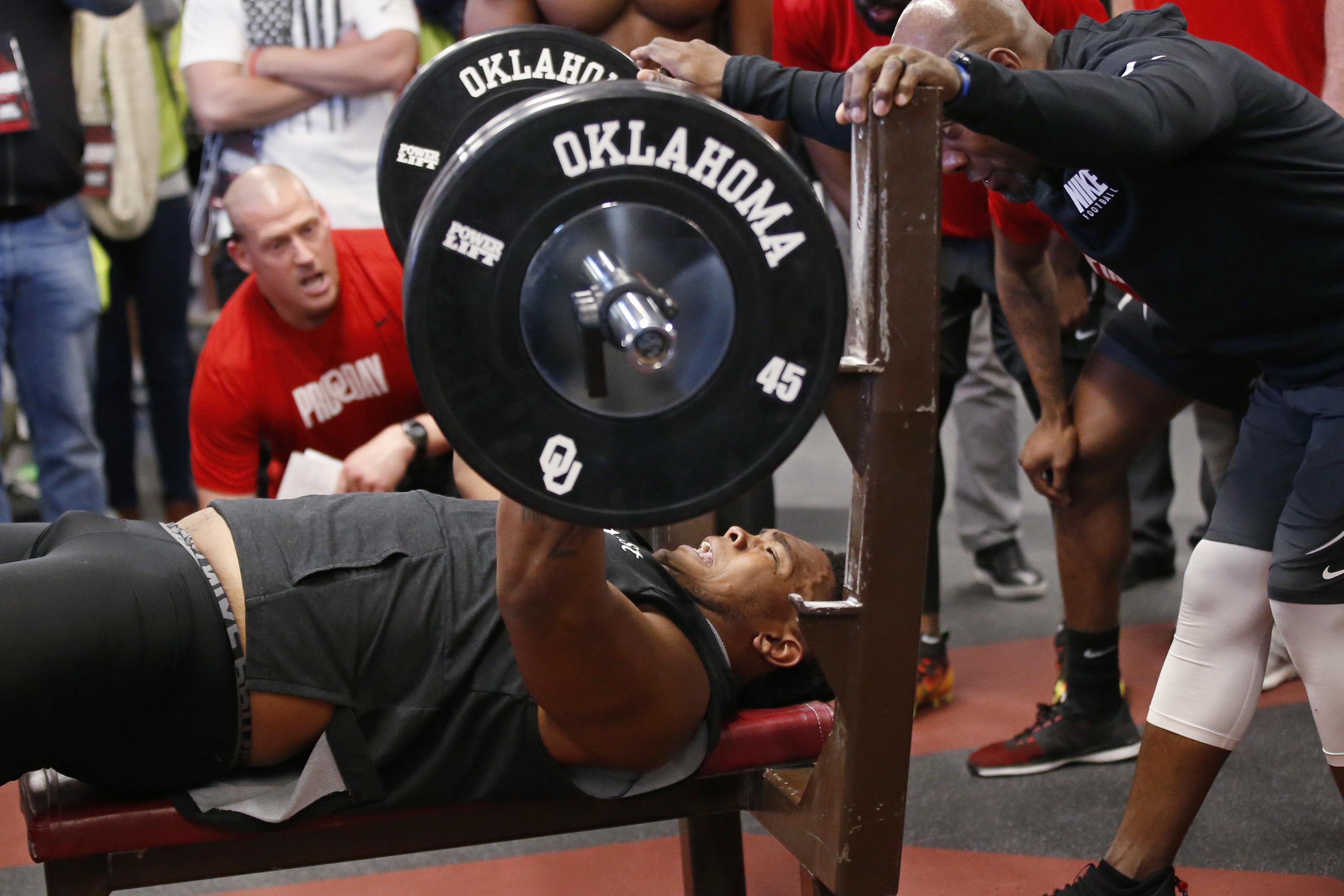 NFL Combine Bench Press Record - Bleacher Nation