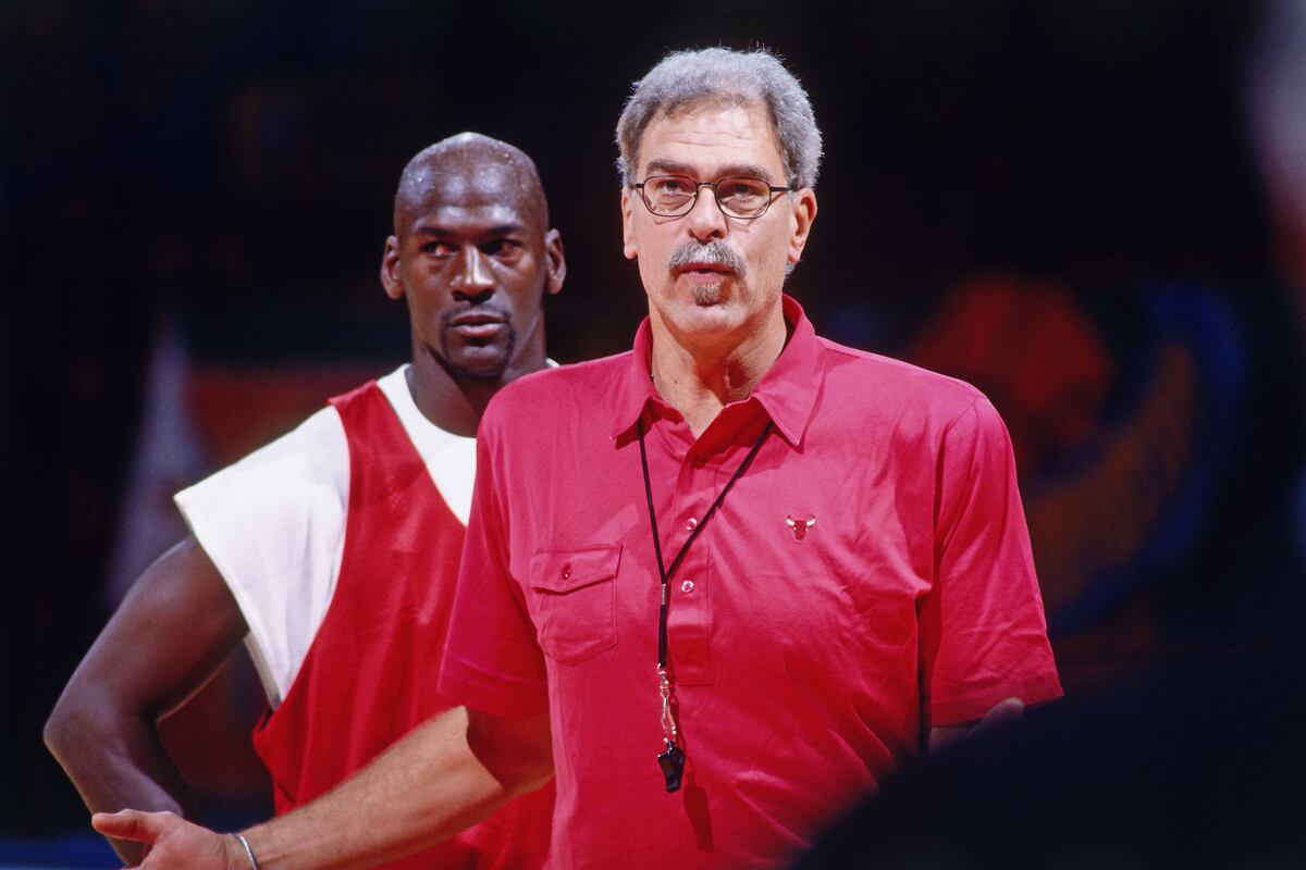 michael jordan phil jackson relationship
