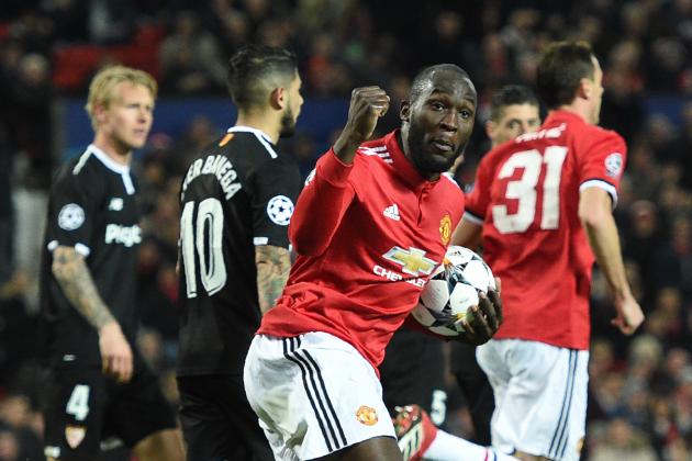 Manchester United's Belgian striker Romelu Lukaku celebrates after scoring during a last 16 second leg UEFA Champions League football match between Manchester United and Sevilla at Old Trafford in Manchester, northwest England on March 13, 2018. / AFP PHOTO / Oli SCARFF (Photo credit should read OLI SCARFF/AFP/Getty Images)