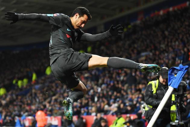 LEICESTER, ENGLAND - MARCH 18:  Pedro of Chelsea kicks the corner flag as he celebrates scoring their second goal during The Emirates FA Cup Quarter Final match between Leicester City and Chelsea at The King Power Stadium on March 18, 2018 in Leicester, England.  (Photo by Michael Regan/Getty Images)